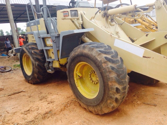 ขายรถตัก komatsu WA100-3 รถสวยเดิมๆ พร้อมใช้งาน ขายรถตัก komatsu WA100-3 รถสวยเดิมๆ พร้อมใช้งาน