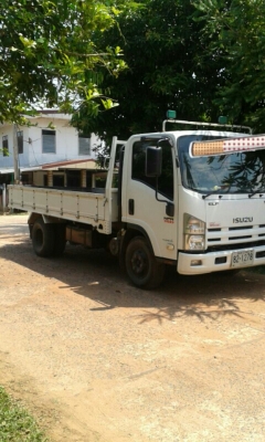 หกล้อ อีซูซุ NPR150 ปี53 รถใช้งานน้อยวิ่ง 90,000.กม.สภาพดีเดิมๆสวยกริบทั้งคัน เอกสารทะเบียนพร้อมโอน ราคา 769,000บ ราคาต่อรองได้" มอส "จัดให้เด้อ