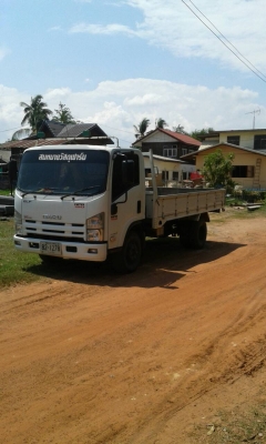 หกล้อ อีซูซุ NPR150 ปี53 รถใช้งานน้อยวิ่ง 90,000.กม.สภาพดีเดิมๆสวยกริบทั้งคัน เอกสารทะเบียนพร้อมโอน ราคา 769,000บ ราคาต่อรองได้" มอส "จัดให้เด้อ