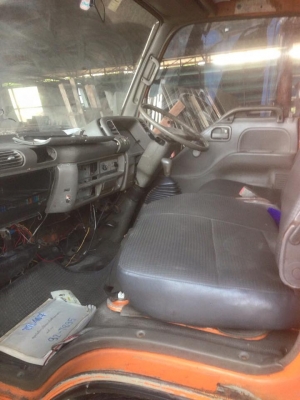 ขายรถบรรทุก 6 ล้อเล็ก