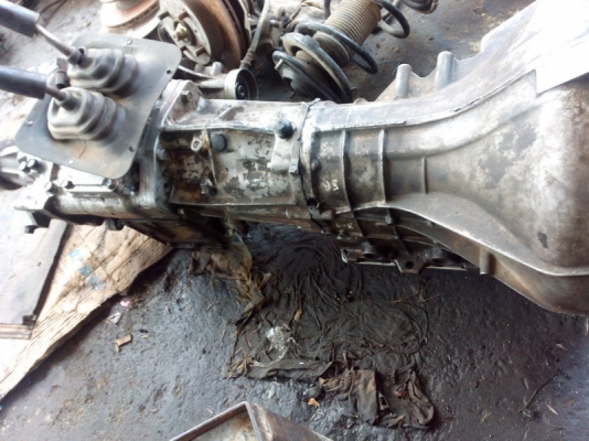 ขาย เกียร์โฟวิล มิตซู  ไม่หลุดไม่หลวม  เกียร์ใช้งานปรกติ