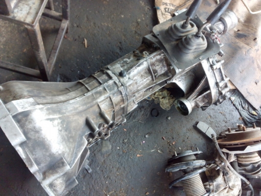 ขาย เกียร์โฟวิล มิตซู  ไม่หลุดไม่หลวม  เกียร์ใช้งานปรกติ