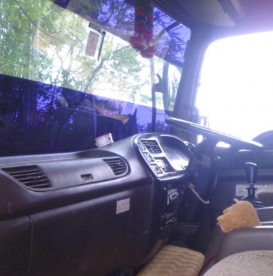 ISUZU DECA 195 HP 6HE1 หกล้อดั๊มพ์ กระบัดั๊มพ์เหล็ก 5 ตันความยาว 3.60 เมตรสภาพสวยพร้อมบรรทุกได้เลยครับ เครื่องยนต์แรงดีไม่มีเยิ้ม หัวเก๋งแล็ปลายสวยๆภายในเก๋งคอนโซลสวยครบ แอร์เย็น พวงมาลัยเพาเวอร์ ระบบเบรคทริ๊ปฟี้ครบครัน ช่วงล่างแน่นดีคัชซีไม่มีบวม ยาง 8.2