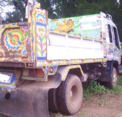 ISUZU DECA 195 HP 6HE1 หกล้อดั๊มพ์ กระบัดั๊มพ์เหล็ก 5 ตันความยาว 3.60 เมตรสภาพสวยพร้อมบรรทุกได้เลยครับ เครื่องยนต์แรงดีไม่มีเยิ้ม หัวเก๋งแล็ปลายสวยๆภายในเก๋งคอนโซลสวยครบ แอร์เย็น พวงมาลัยเพาเวอร์ ระบบเบรคทริ๊ปฟี้ครบครัน ช่วงล่างแน่นดีคัชซีไม่มีบวม ยาง 8.2