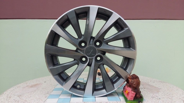 ขายล้อแม็ก mitsu attrage 15" สนใจติดต่อเล็กคลองสามครับ 081-3747940 ขายล้อแม็ก mitsu attrage 15" สนใจติดต่อเล็กคลองสามครับ 081-3747940