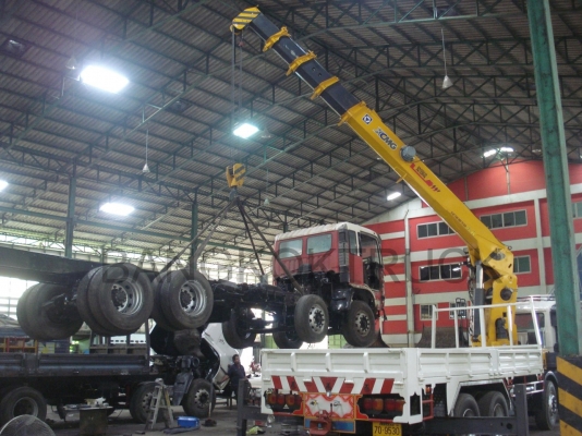 ขายรถบรรทุกติดเครน 12 ล้อ ขนาด 360 แรงม้า ติดเครน 5 ตัน 086-8053515