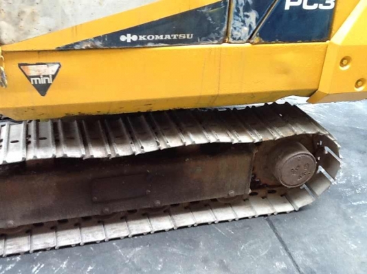 SALE___รถขุด แบคโฮ KOMATSU PC30-6 เก่านอกญี่ปุ่น มาพร้อมโซ่เหล็กและตู้เก๋ง สภาพสวย พร้อมใช้งาน SALE___รถขุด แบคโฮ KOMATSU PC30-6 เก่านอกญี่ปุ่น มาพร้อมโซ่เหล็กและตู้เก๋ง สภาพสวย พร้อมใช้งาน