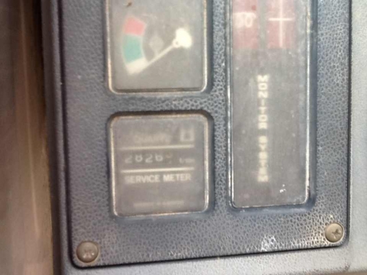 SALE___รถขุด แบคโฮ KOMATSU PC30-6 เก่านอกญี่ปุ่น มาพร้อมโซ่เหล็กและตู้เก๋ง สภาพสวย พร้อมใช้งาน SALE___รถขุด แบคโฮ KOMATSU PC30-6 เก่านอกญี่ปุ่น มาพร้อมโซ่เหล็กและตู้เก๋ง สภาพสวย พร้อมใช้งาน