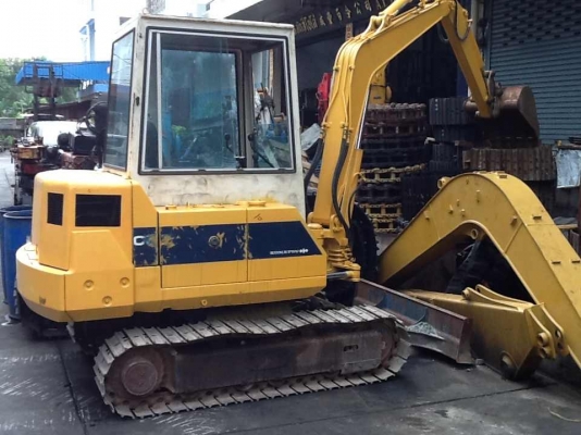 SALE___รถขุด แบคโฮ KOMATSU PC30-6 เก่านอกญี่ปุ่น มาพร้อมโซ่เหล็กและตู้เก๋ง สภาพสวย พร้อมใช้งาน SALE___รถขุด แบคโฮ KOMATSU PC30-6 เก่านอกญี่ปุ่น มาพร้อมโซ่เหล็กและตู้เก๋ง สภาพสวย พร้อมใช้งาน