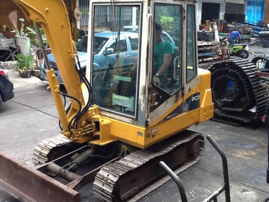 SALE___รถขุด แบคโฮ KOMATSU PC30-6 เก่านอกญี่ปุ่น มาพร้อมโซ่เหล็กและตู้เก๋ง สภาพสวย พร้อมใช้งาน SALE___รถขุด แบคโฮ KOMATSU PC30-6 เก่านอกญี่ปุ่น มาพร้อมโซ่เหล็กและตู้เก๋ง สภาพสวย พร้อมใช้งาน