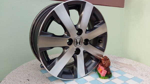 ขายล้อแม็ก honda freed 15" สนใจติดต่อเล็กคลองสามครับ 081-3747940 ขายล้อแม็ก honda freed 15" สนใจติดต่อเล็กคลองสามครับ 081-3747940