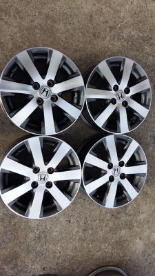 ขายล้อแม็ก honda freed 15" สนใจติดต่อเล็กคลองสามครับ 081-3747940 ขายล้อแม็ก honda freed 15" สนใจติดต่อเล็กคลองสามครับ 081-3747940