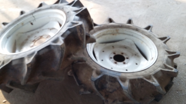 ขอบคุณพี่สุรวุฒิ จากราชบุรีครับขายยางหลังรถไถนั่งขับขอบ22พร้อมกะทะยางสภาพ90กว่า\%ยางยี่ห้อบริสโตน