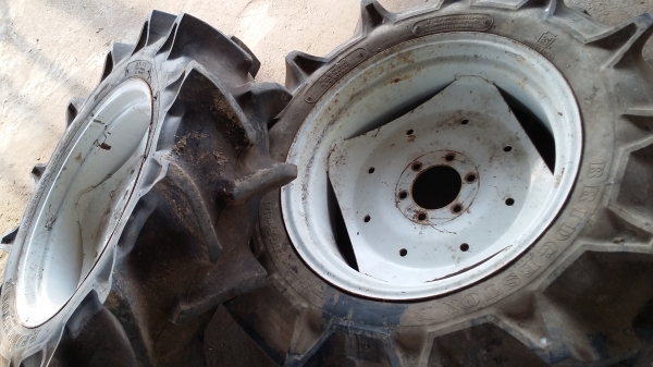 ขอบคุณพี่สุรวุฒิ จากราชบุรีครับขายยางหลังรถไถนั่งขับขอบ22พร้อมกะทะยางสภาพ90กว่า\%ยางยี่ห้อบริสโตน