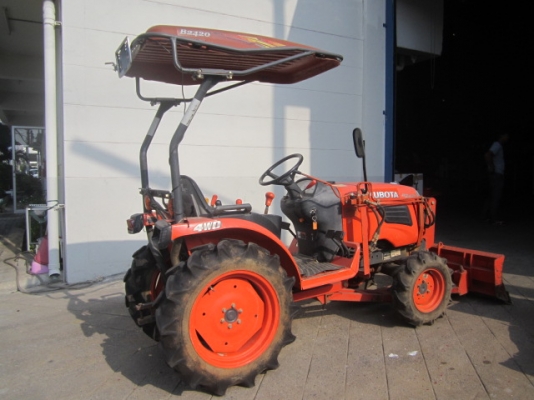 Kubota Tractor รุ่น B2420