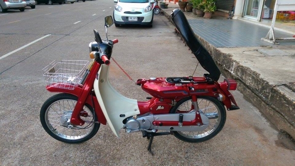 ขายคับ YAMAHA MATE Y80 เดิมๆทั้งคัน สีใหม่ ระบบไฟออกทุกจุด เครื่องฟิตมาก เก็บงานมาใหม่หมดคับ เอกสารออกใบซื้อขายคับ สวยๆคับ ราคา 8000 บาท ส่งได้ทั่วไทยคับ สนใจติดต่อ 081-0578282 FACEBOOK POP BIGBIKE SAKONNAKHON ไอดีไลน์ POPBIGBIKESAKON คับ สนใจรถสวย ถูก ดี