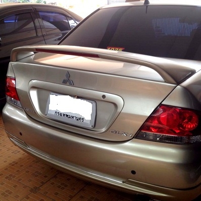 สปอยเลอร์ NEW LANCER ทรงศูนย์แท้ มีไฟดวงที่ 3 สภาพสวยไม่มีแตกหัก ตจว ส่งได้ครับ