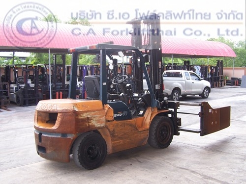 ขาย รถโฟล์คลิฟท์ TOYOTA รุ่น 7-FDK40