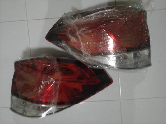 ขายไฟท้ายแท้ๆ HONDA mobikio โทร 061-5042978