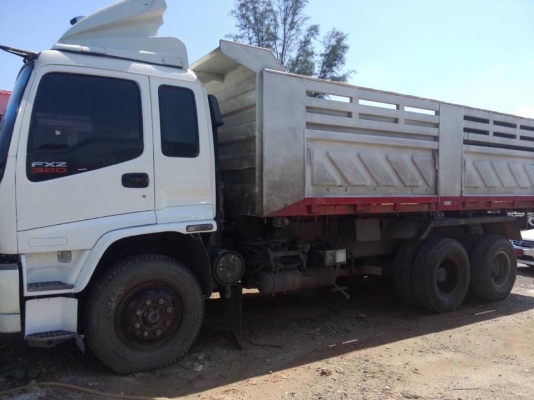 10 ล้อดั้ม 320 แรง FXZ23NZHF2 4-7002832 ปี 2550 แม็คโลด รถสวยดี ขาย 1700000