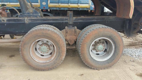 10 ล้อดั้ม 320 แรง FXZ23NZHF2 4-7002832 ปี 2550 แม็คโลด รถสวยดี ขาย 1700000