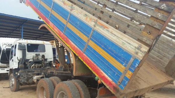 10 ล้อดั้ม 320 แรง FXZ23NZHF2 4-7002832 ปี 2550 แม็คโลด รถสวยดี ขาย 1700000