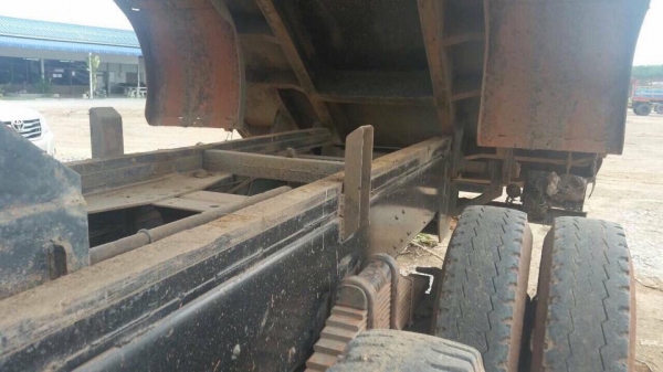 10 ล้อดั้ม 320 แรง FXZ23NZHF2 4-7002832 ปี 2550 แม็คโลด รถสวยดี ขาย 1700000