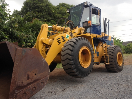 ขายรถตัก Komatsu WA 320-1 รถนอกนำเข้า ยังไม่เคยใช้งานในเมืองไทย สภาพสวย พร้อมใช้ ราคาถูกมากๆ  081-9485494