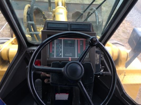 ขายรถตัก Komatsu WA 320-1 รถนอกนำเข้า ยังไม่เคยใช้งานในเมืองไทย สภาพสวย พร้อมใช้ ราคาถูกมากๆ  081-9485494