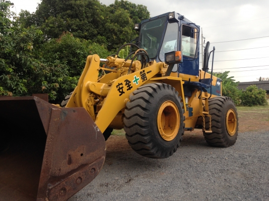 ขายรถตัก Komatsu WA 320-1 รถนอกนำเข้า ยังไม่เคยใช้งานในเมืองไทย สภาพสวย พร้อมใช้ ราคาถูกมากๆ  081-9485494
