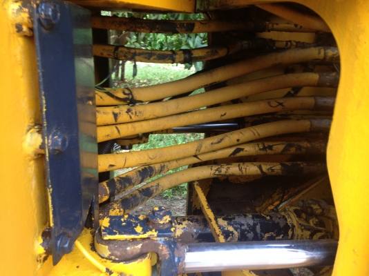 ขายรถตัก Komatsu WA 320-1 รถนอกนำเข้า ยังไม่เคยใช้งานในเมืองไทย สภาพสวย พร้อมใช้ ราคาถูกมากๆ  081-9485494