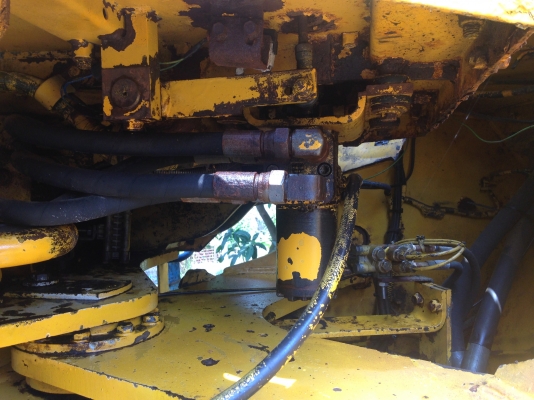 ขายรถตัก Komatsu WA 320-1 รถนอกนำเข้า ยังไม่เคยใช้งานในเมืองไทย สภาพสวย พร้อมใช้ ราคาถูกมากๆ  081-9485494