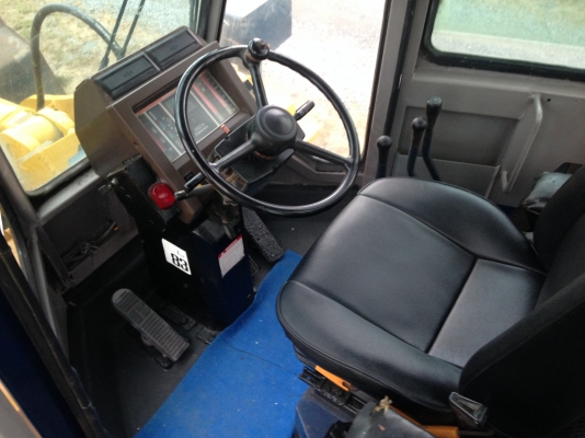 ขายรถตัก Komatsu WA 320-1 รถนอกนำเข้า ยังไม่เคยใช้งานในเมืองไทย สภาพสวย พร้อมใช้ ราคาถูกมากๆ  081-9485494