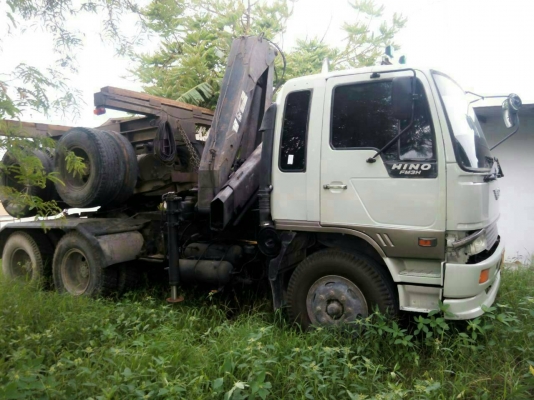 ขายรถหัวลากติดเฮี๊ยบพร้อมหางสาลี่ HINO FM3MF 240 แรงม้าติดเฮี๊ยบ 5 ตันพร้อมหางสาลี่ ราคา 950000