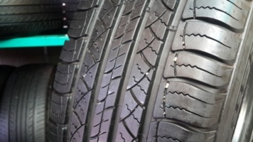 ขายยาง225/65/17 ยางMICHELIN  LATITUDE ปี 4111 (4เส้น)