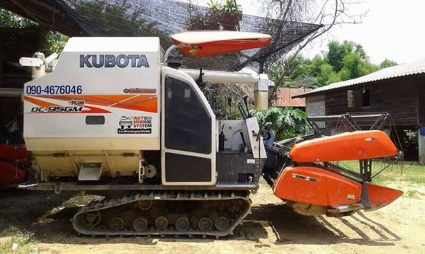 รถเกี่ยวข้าว Kubota dc-95gm รถใหม่ใช้งานน้อยแฟนอยู่ต่างประเทศ 8 แสน รถเกี่ยวข้าว Kubota dc-95gm รถใหม่ใช้งานน้อยแฟนอยู่ต่างประเทศ 8 แสน