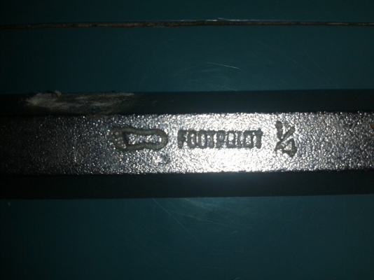 ขายเหล็กส่งตราตีนFOOTPRINT1/4  ตะไบสามเหลี่ยมBAHCO 6"