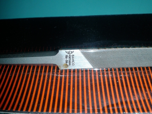 ขายเหล็กส่งตราตีนFOOTPRINT1/4  ตะไบสามเหลี่ยมBAHCO 6"