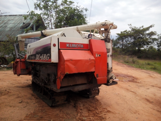 รถเกี่ยวคูโบต้า68