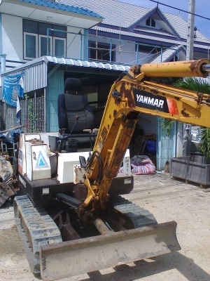 ขายแม็คโค yanma YB221 ราคา 140000