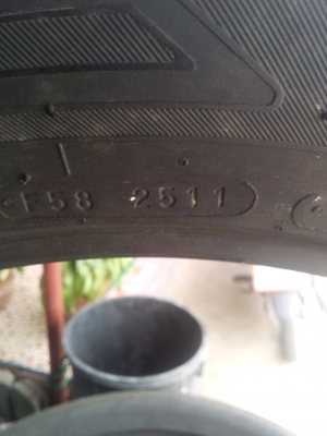 ยางมือสอง 265/50R20 ปี11 2,500