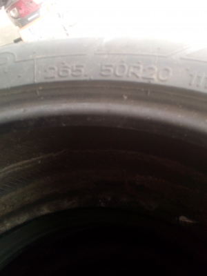 ยางมือสอง 265/50R20 ปี11 2,500