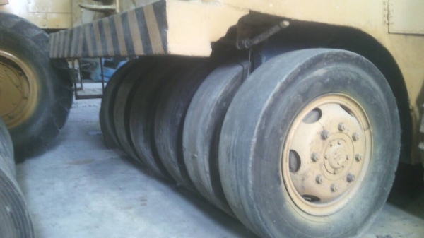 รถบดล้อยาง11ล้อ..เล่มทะเบียนพร้อม รถสภาพดีพร้อมใช้..