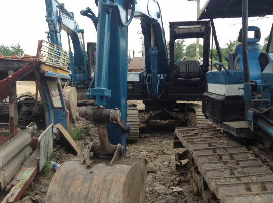 ขายKOMATSU 10HT สภาพสวย พร้อมใช้งาน เครื่องดี ช่วงล่างดี ใบเเทร็กเต็ม ราคาต่อรองได้