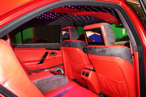 ขาย TOYOTA CAMRY 2.0G ปี 2010 ตัวท็อปสุด แต่ง VIP ของแต่งกว่าล้าน ออกงานโชว์ได้เลย สุดประเทศ ตัวรถสีแดงเกร็ด ชุดแต่งรอบคัน กันชนหน้าหลังสเกริต์ข้าง ไฟท้ายLED กระจกข้าง benz ล้อ SSR แท้ตัวลิมิเต็ล ขอบ 20 ยางใหม่หมด เบรค brembo หน้า 8 pot หลัง 4 pot เครื่อง