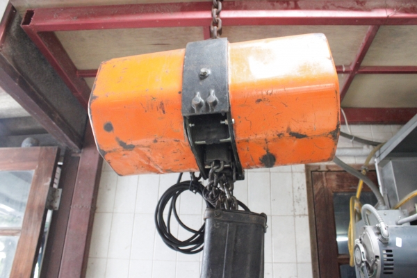 ขายรอกโซ่(ไฟฟ้า) hitachi ขนาด 2 ตัน