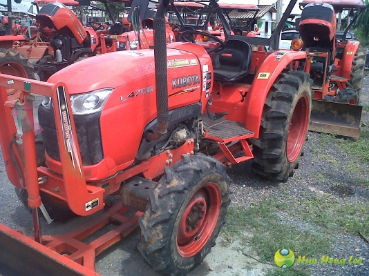 ขาย รถคูโบต้า L4708 พร้อมใบมีดคานล่าง