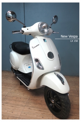 ขาย New Vespa Lx150  สีขาว