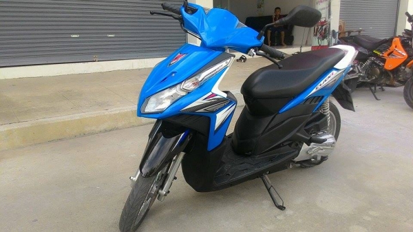 ขาย honda cilck 110i ปี53 สี ฟ้า ขาว ขาย honda cilck 110i ปี53 สี ฟ้า ขาว