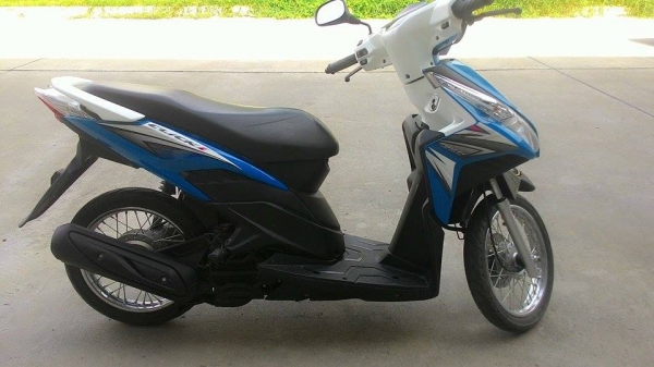 ขาย honda cilck 110i ปี53 สี ฟ้า ขาว ขาย honda cilck 110i ปี53 สี ฟ้า ขาว